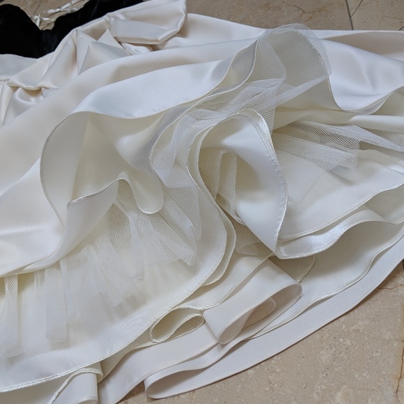 BETSEY JOHNSON B+W Strapless Elegant Cocktail Dress - Picture 7 of 8